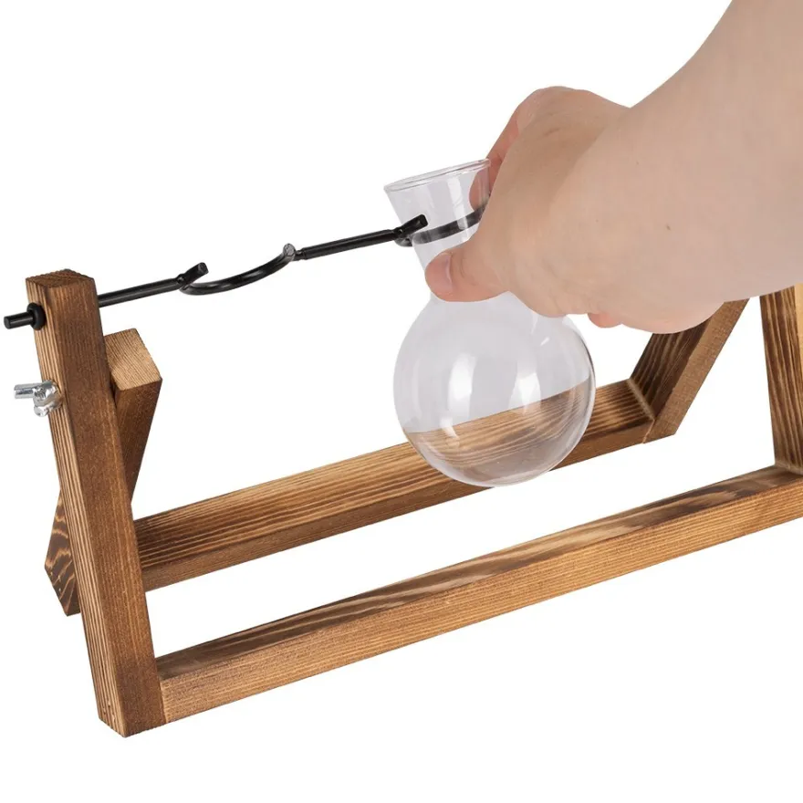Glas-Vasen im Holzständer, 3 Glas-Vasen: Ø 6,5cm, 10cm hoch, Holzständer: 27cm breit