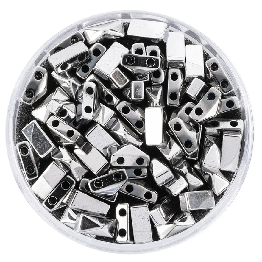Hämatit-Perlen, Pyramide, 4mm x 6mm x 3mm, chromoptik-silber, 60 Stück