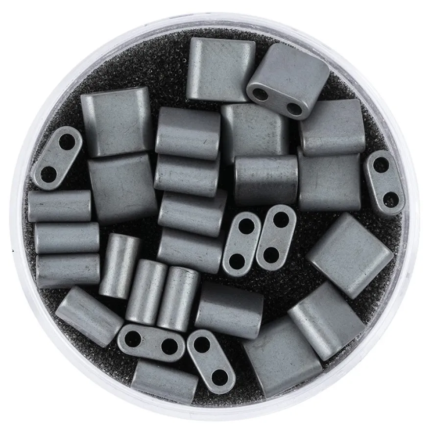 Hämatit-Perlen, Quadrat, 6mm x 6mm x 3mm, matt-anthrazit, 30 Stück