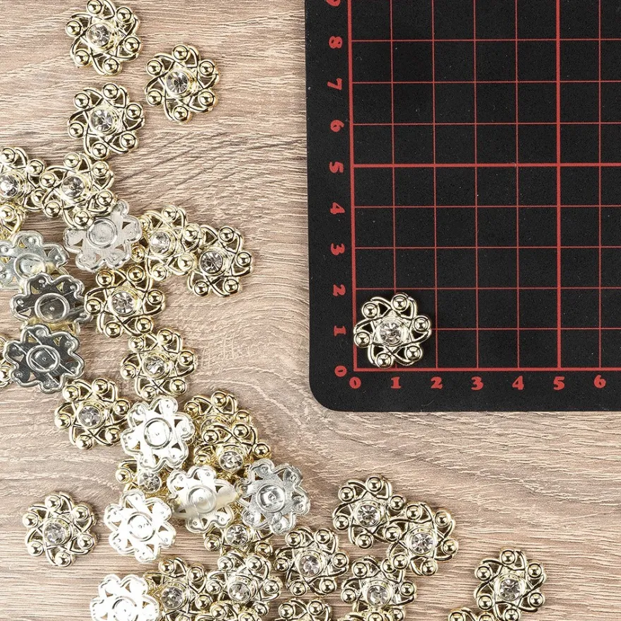 Premium-Schmucksteine, Zierblüte 4, Ø 1,9cm, hellgold, Glaskristallen, 40 Stück
