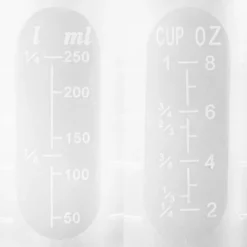 Silikon-Messbecher, antihaft, 250ml, mit Ausgießer, versch. Maßeinheiten, weiß-transluzent