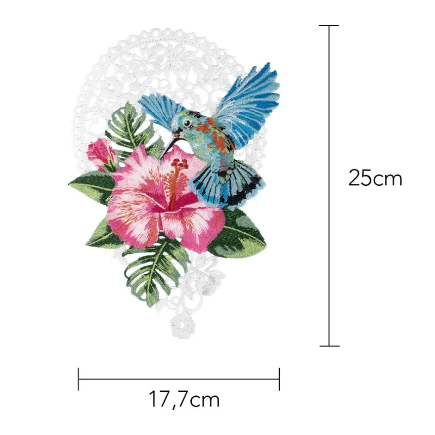 Stick-Design XL, Kolibri mit Hibiskus, 25cm x 17,7cm, farbig, mit Aufhänge-Öse