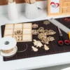 Streu-Deko, Holz, Weihnachten 2, 9 versch. Designs, je 3 Stück, 1,6mm stark, natur, 27 Teile